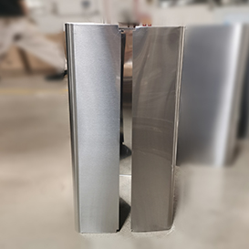  預彎+沖角+折彎自動線