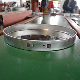 垃圾桶蓋子自動化生產線