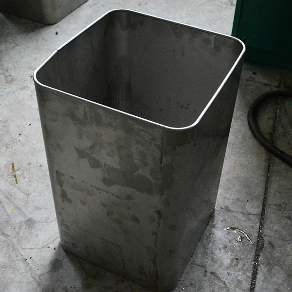 四柱油壓卷邊機